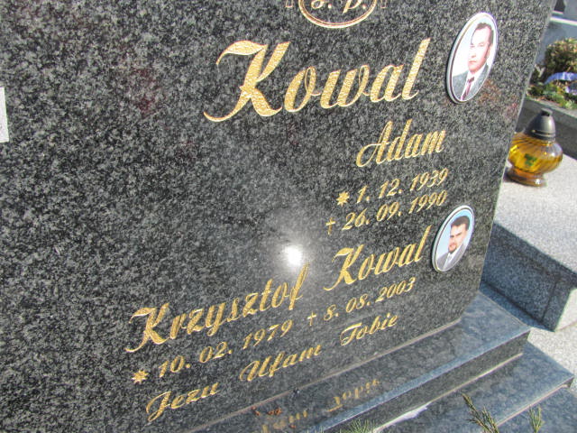 Grób Adam Kowal